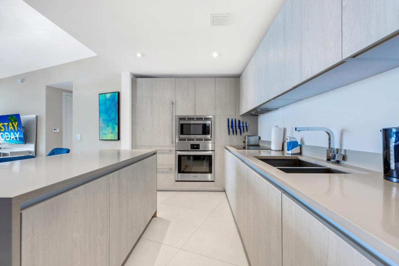 The Ultimate Resort - Beachfront 2 Bedroom Apartment With Direct Ocean View, Rooftop Pool, Hot Tub And Gym Hollywood Exterior foto