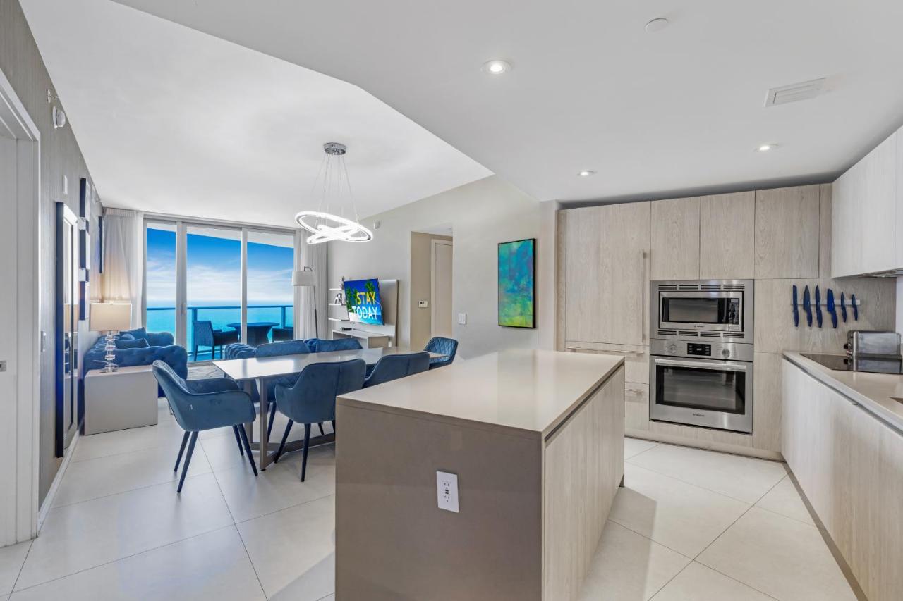 The Ultimate Resort - Beachfront 2 Bedroom Apartment With Direct Ocean View, Rooftop Pool, Hot Tub And Gym Hollywood Exterior foto