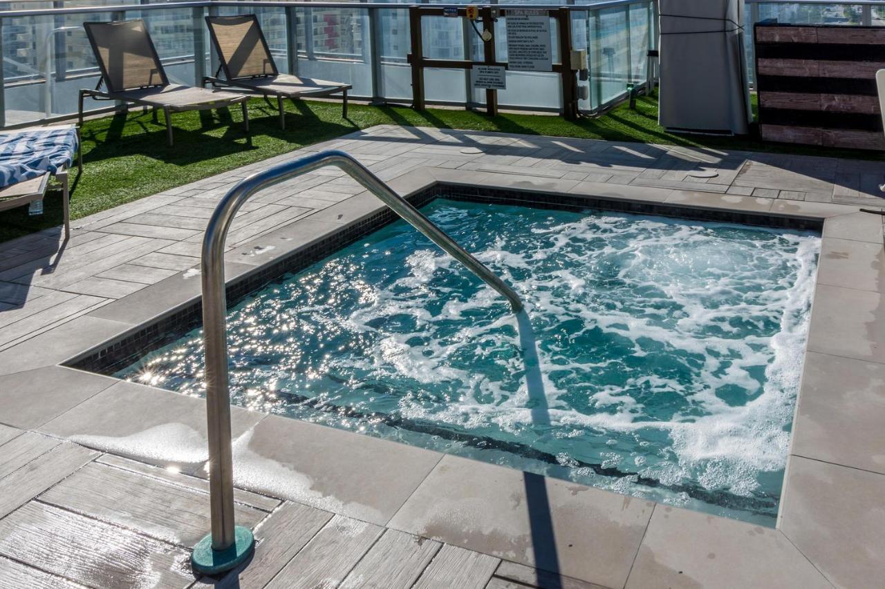 The Ultimate Resort - Beachfront 2 Bedroom Apartment With Direct Ocean View, Rooftop Pool, Hot Tub And Gym Hollywood Exterior foto