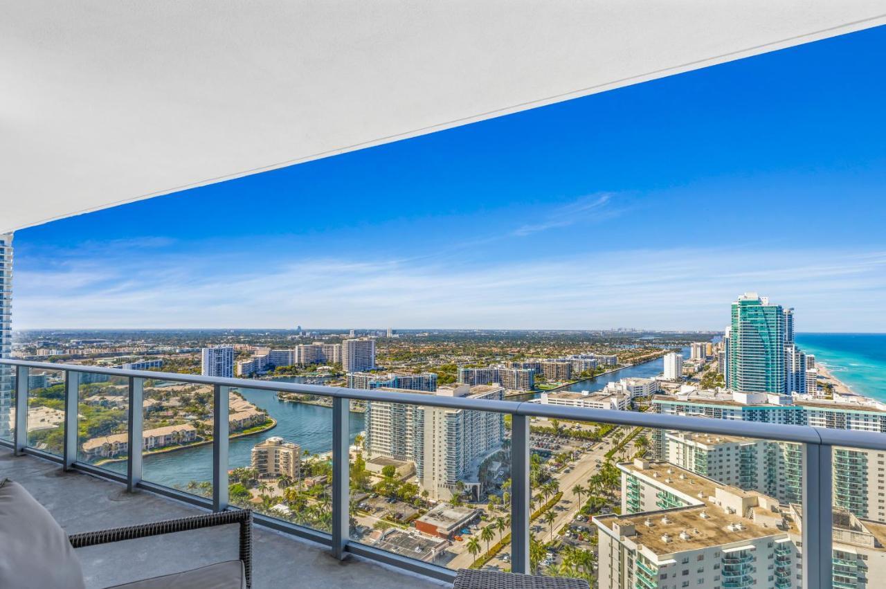 The Ultimate Resort - Beachfront 2 Bedroom Apartment With Direct Ocean View, Rooftop Pool, Hot Tub And Gym Hollywood Exterior foto